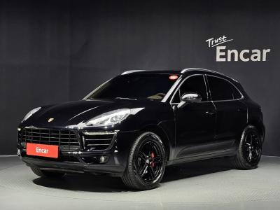 2015 Porsche Macan