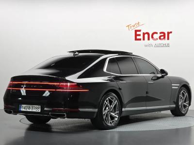 2023 Genesis G90