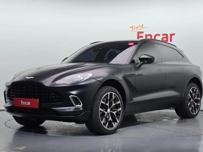 2021 Aston Martin DBX