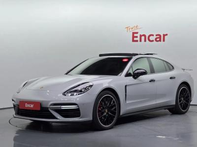 2017 Porsche Panamera
