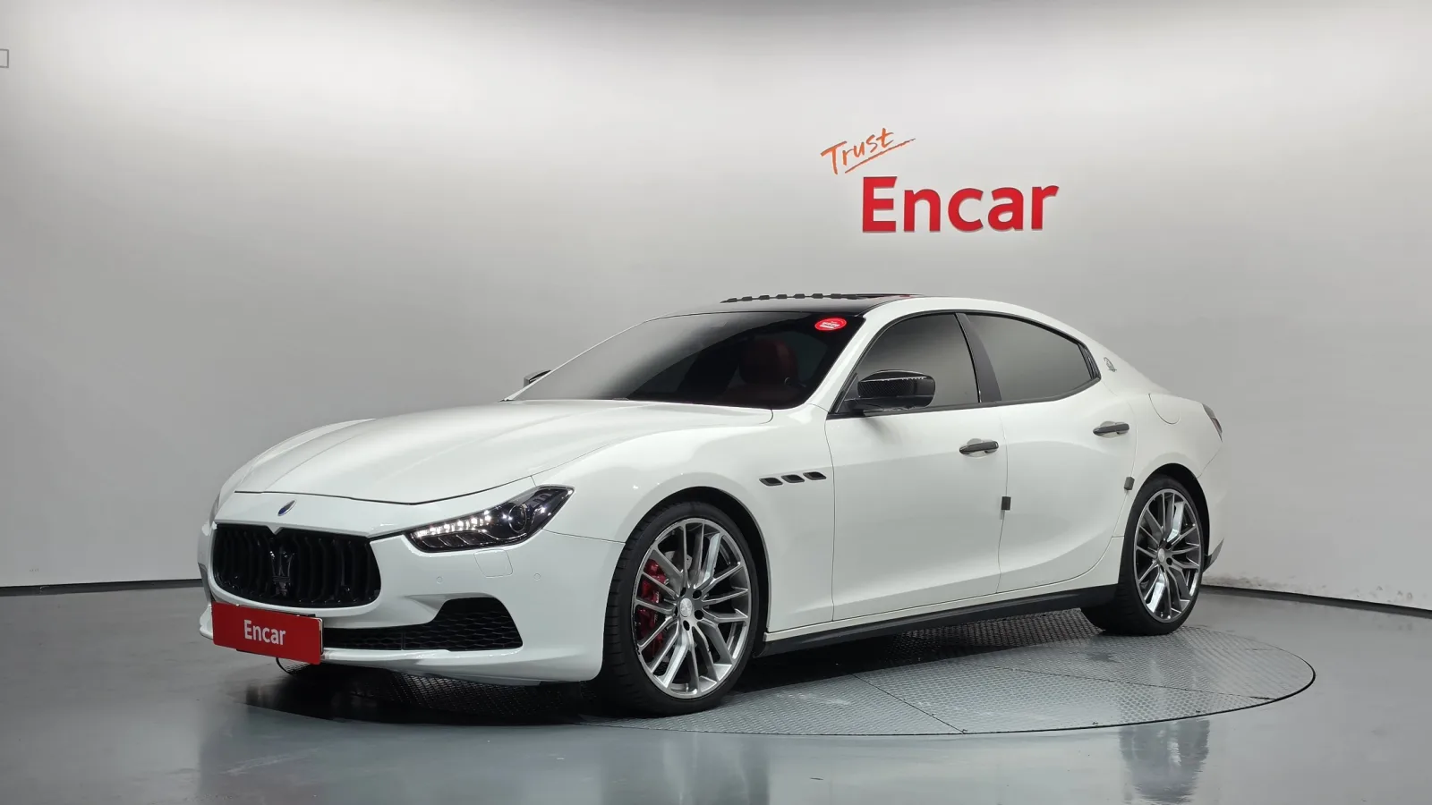 2017 Maserati Ghibli