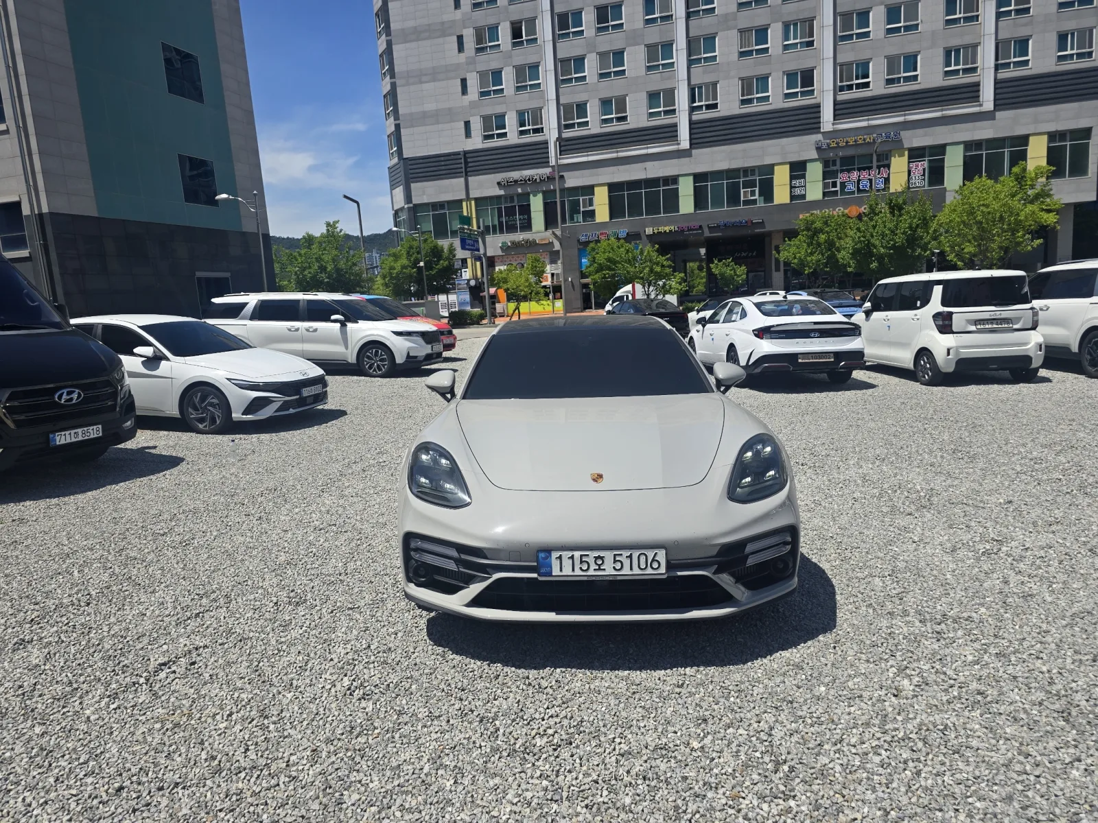 2022 Porsche Panamera