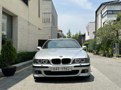 2000 BMW M5