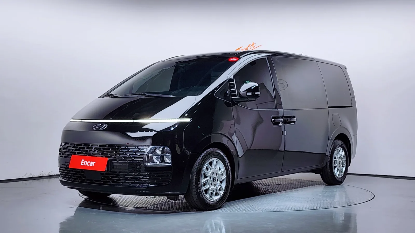 2025 Hyundai Staria