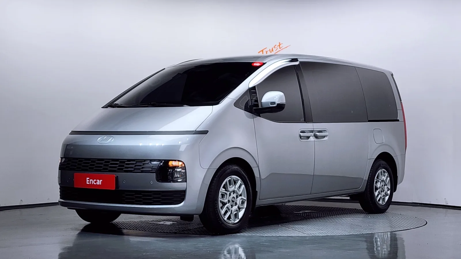 2026 Hyundai Staria