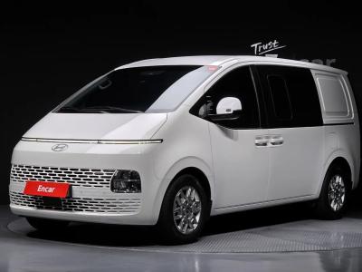 2025 Hyundai Staria