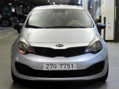 2012 Kia pride