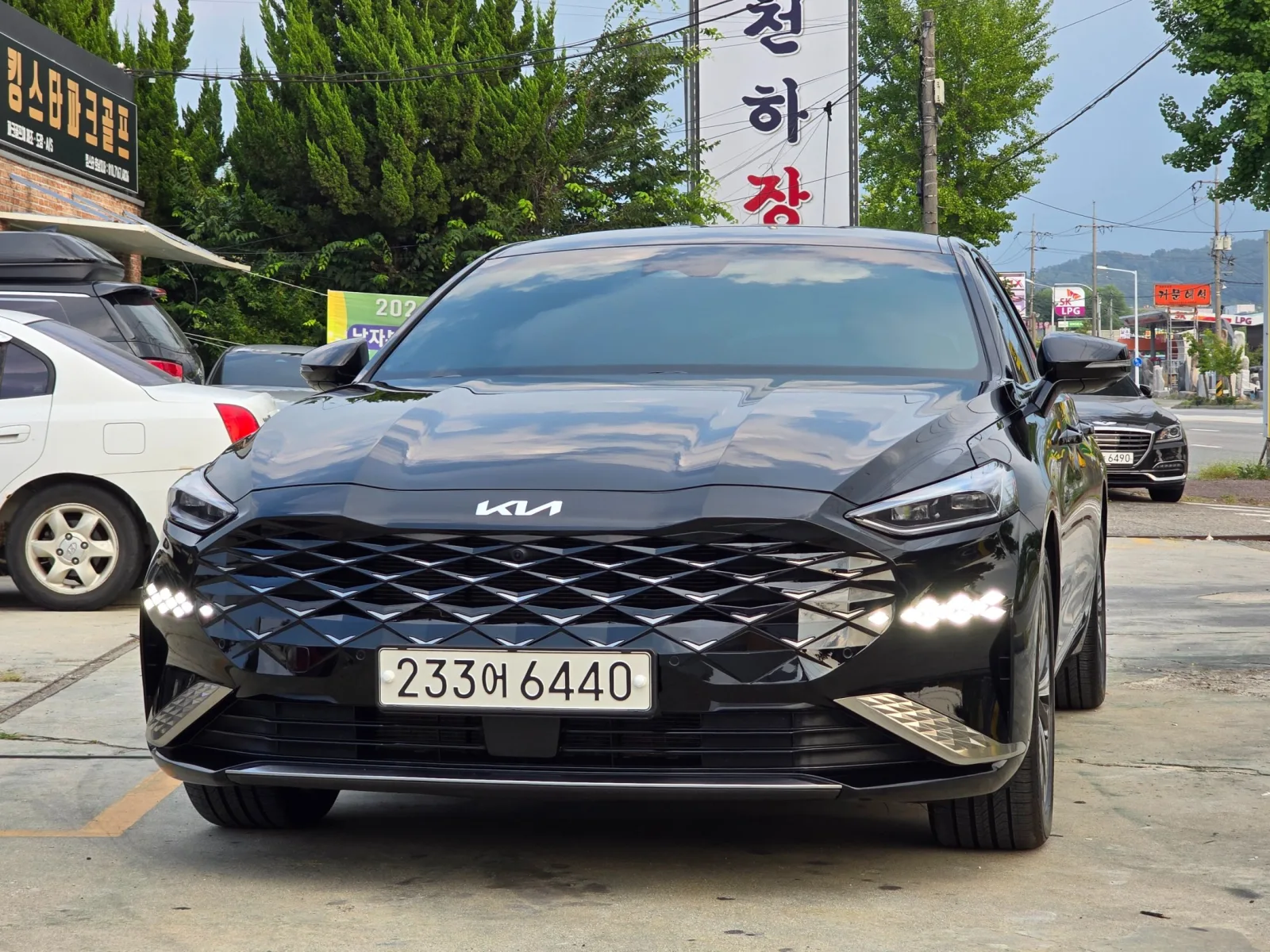 2023 Kia K8