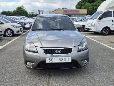 2010 Kia pride
