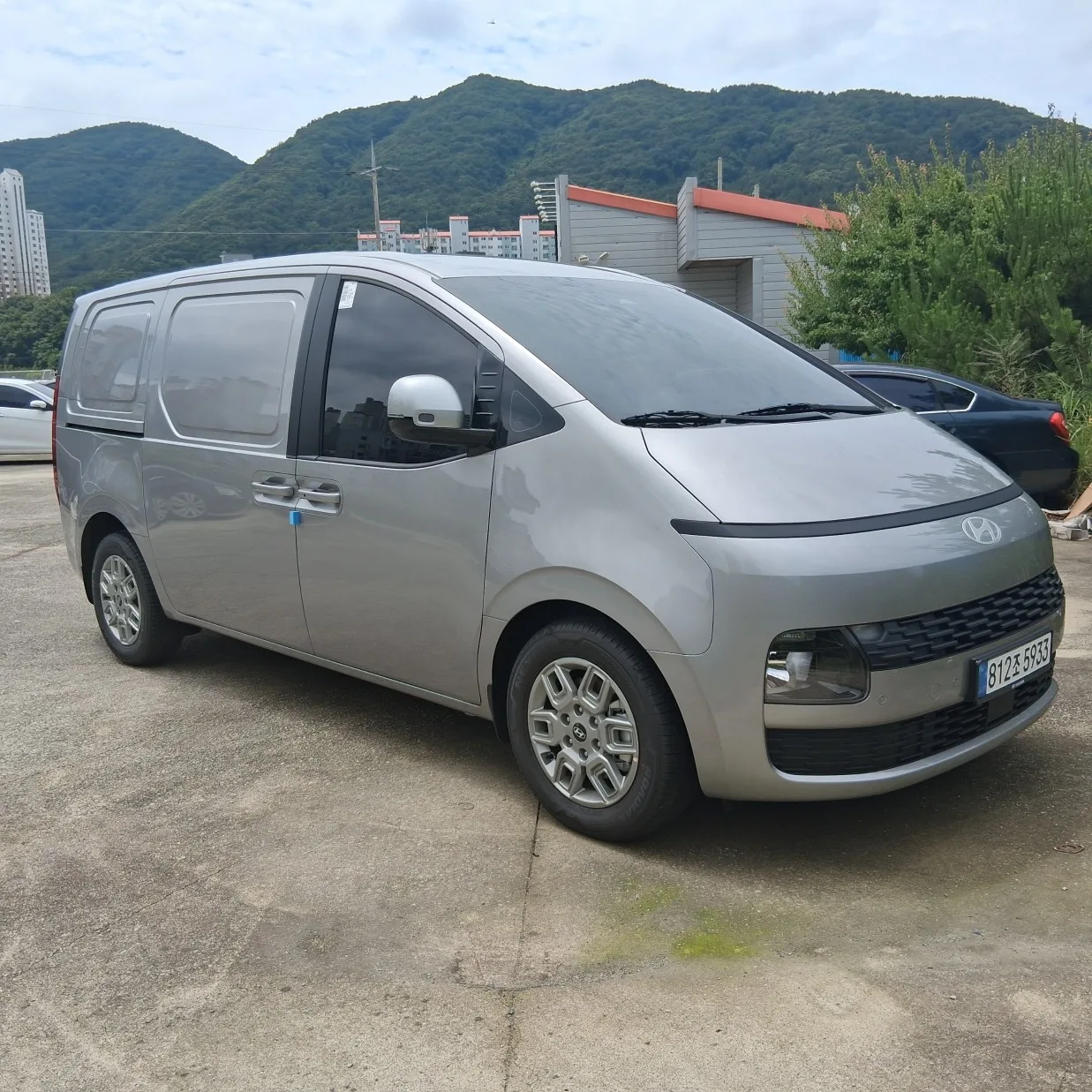 2026 Hyundai Staria