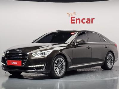 2017 Genesis EQ900