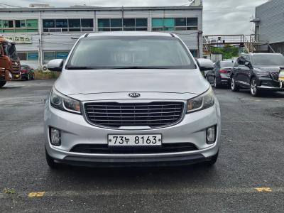 2015 Kia Carnival