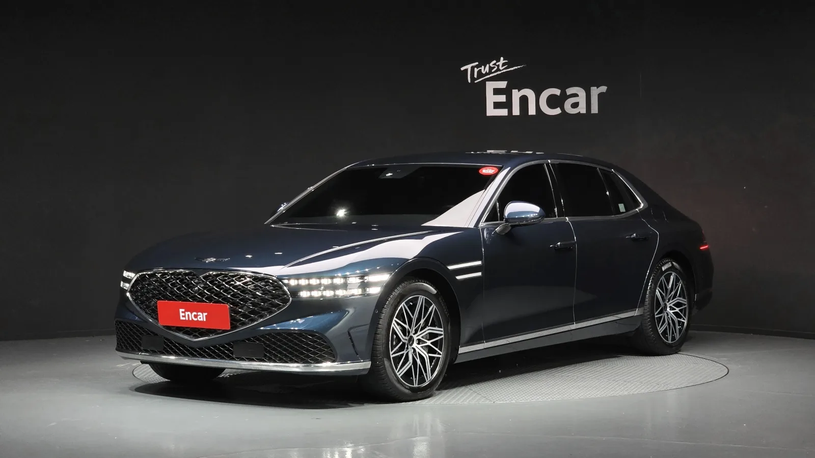2023 Genesis G90