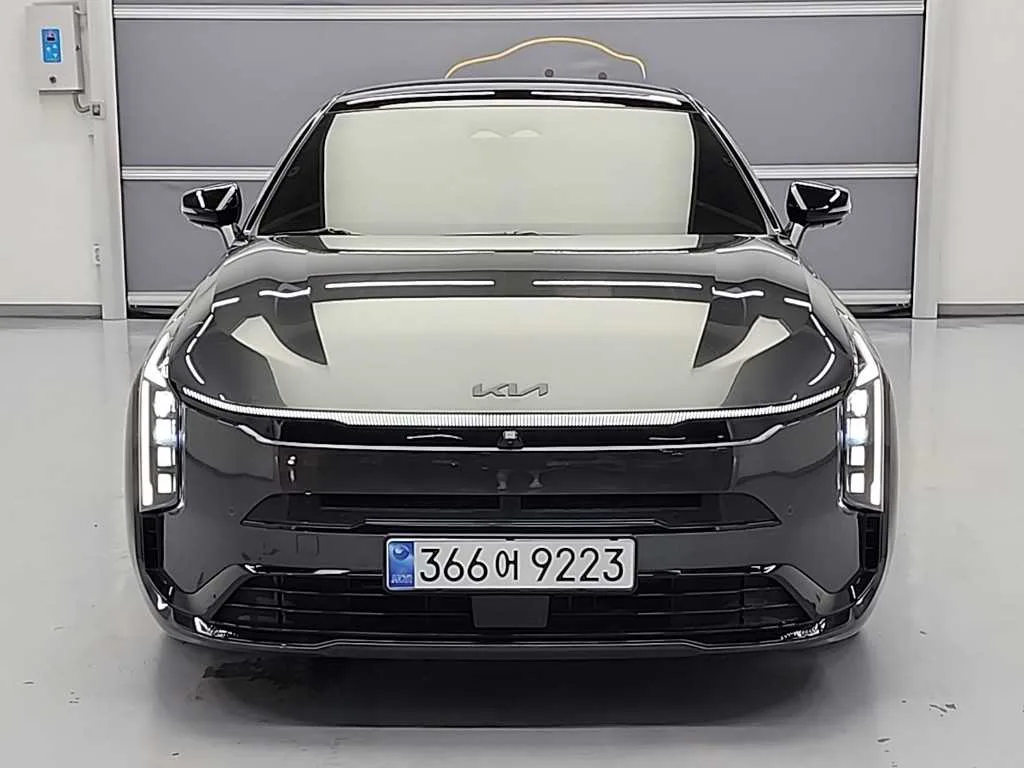 2025 Kia K8