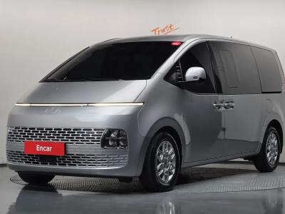 2025 Hyundai Staria