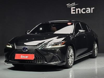 2019 Lexus ES
