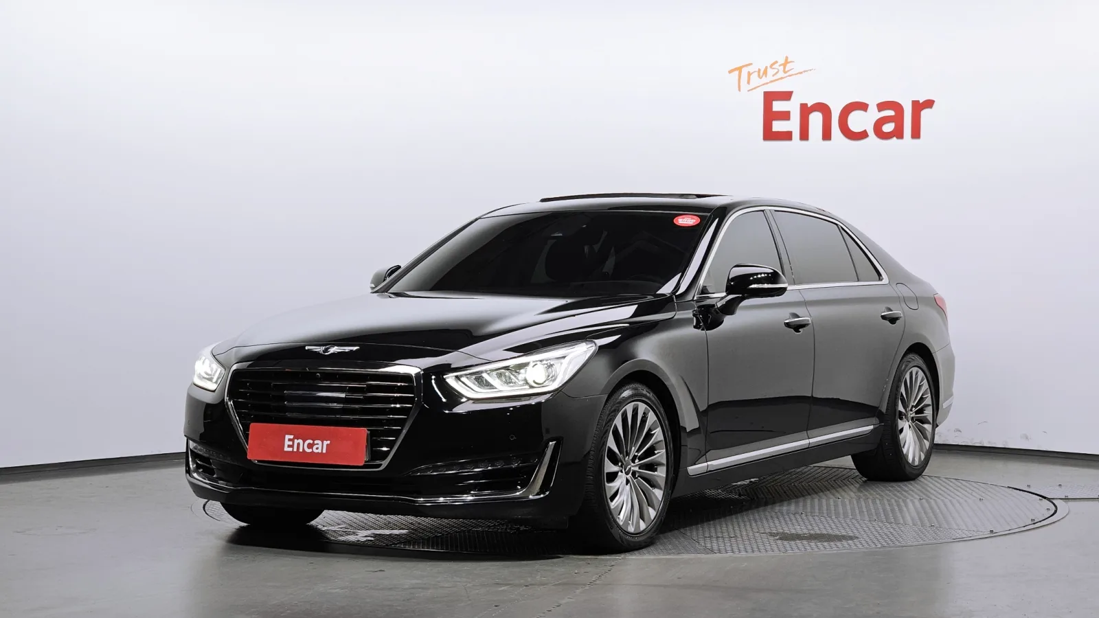 2017 Genesis EQ900