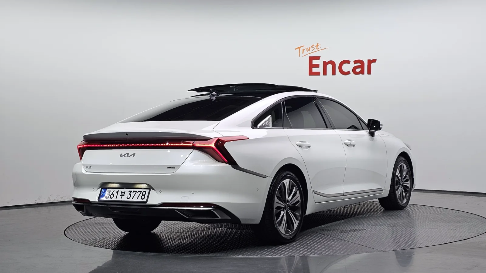 2023 Kia K8
