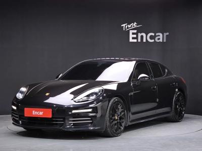 2014 Porsche Panamera
