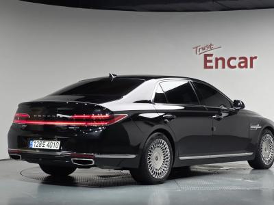 2020 Genesis G90
