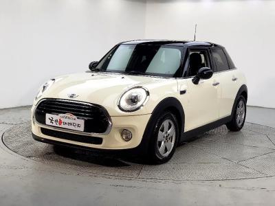2016 MINI Cooper