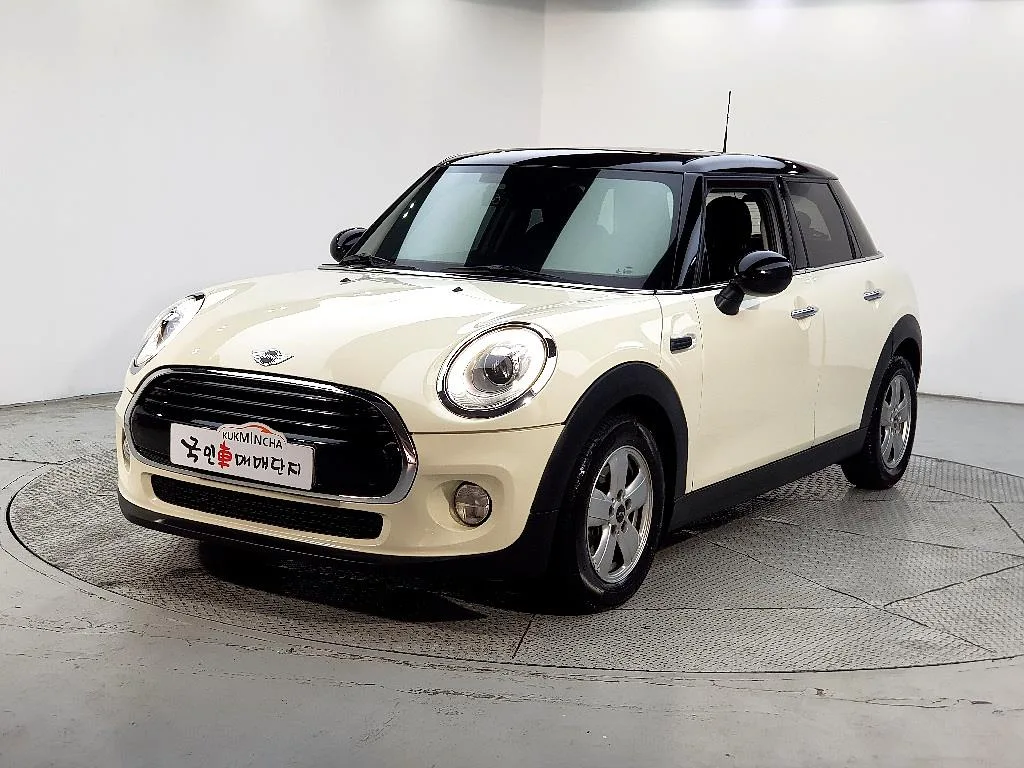 2016 MINI Cooper