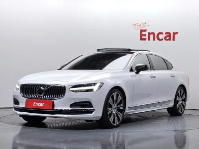 2023 Volvo S90