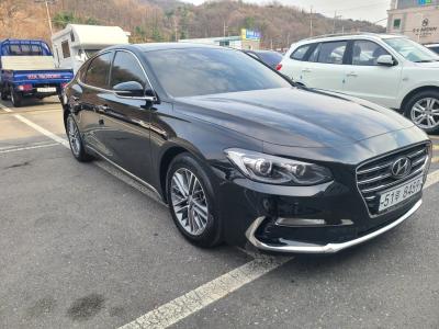2017 Hyundai Grandeur