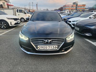 2018 Hyundai Grandeur