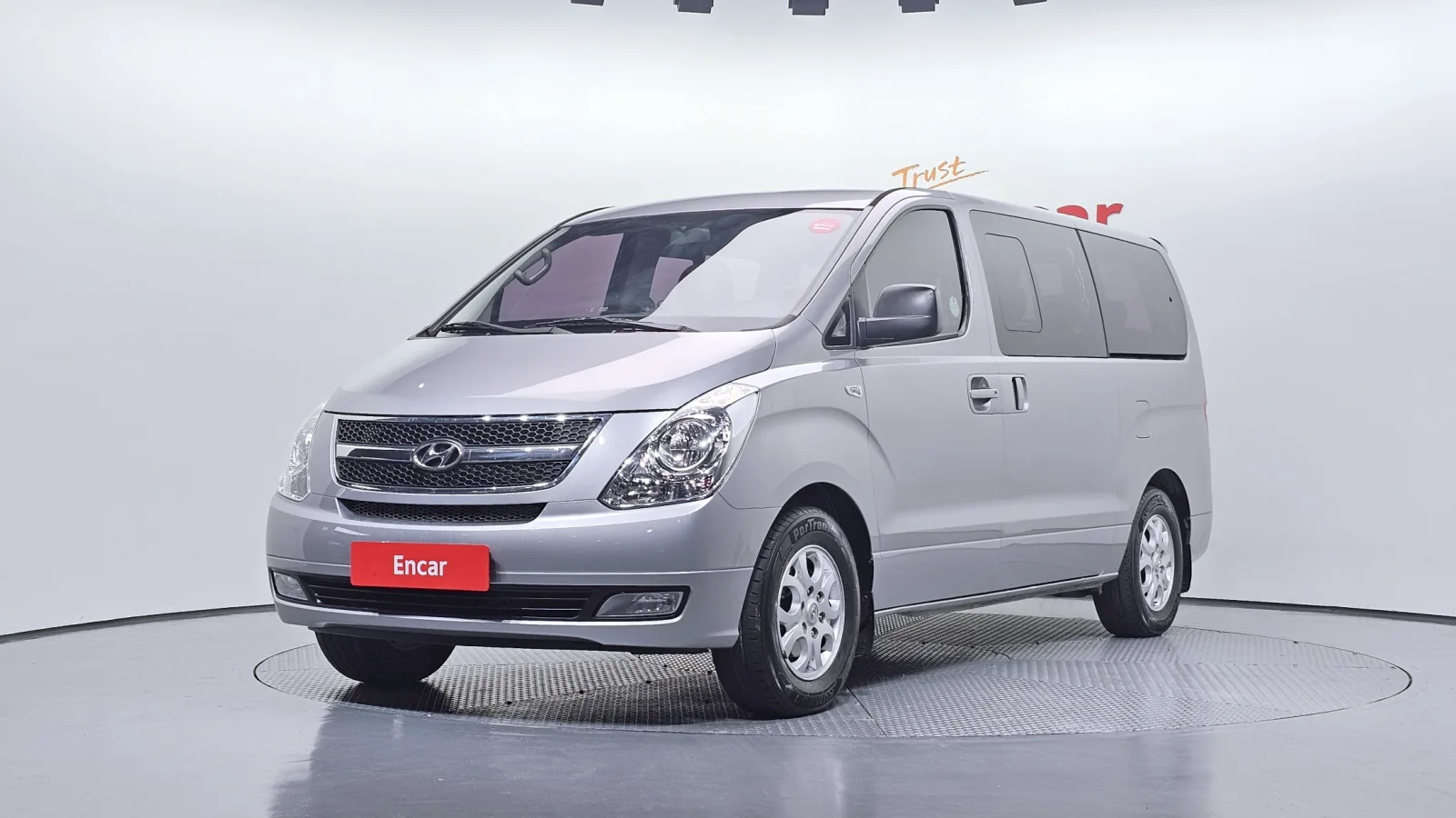 2016 Hyundai Starex