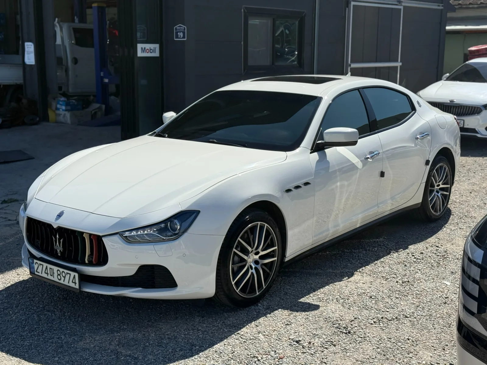2016 Maserati Ghibli