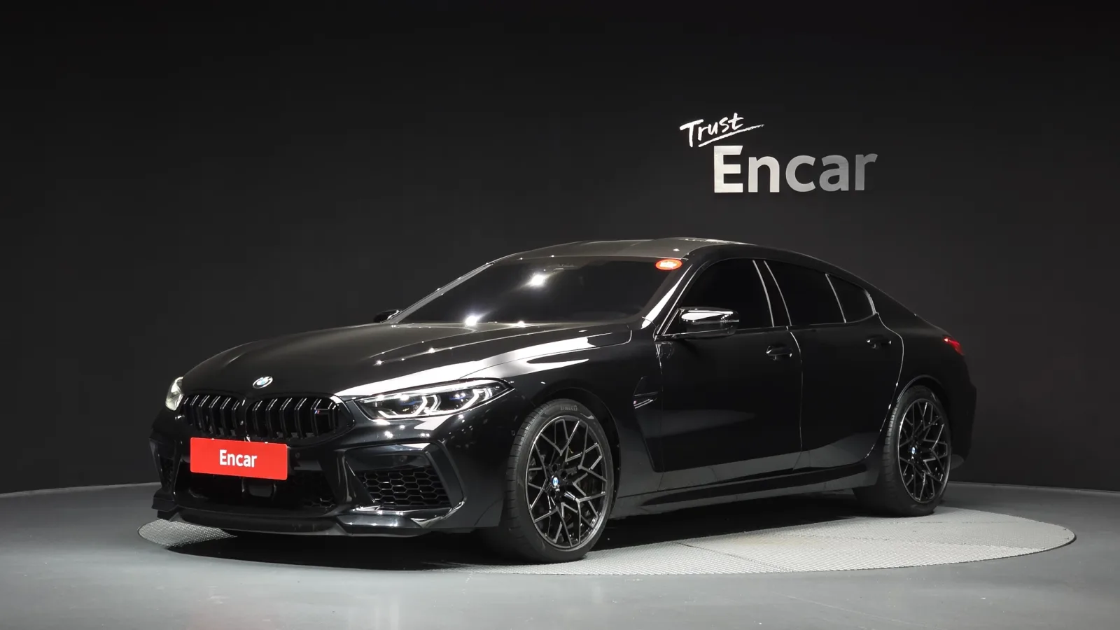 2024 BMW M8