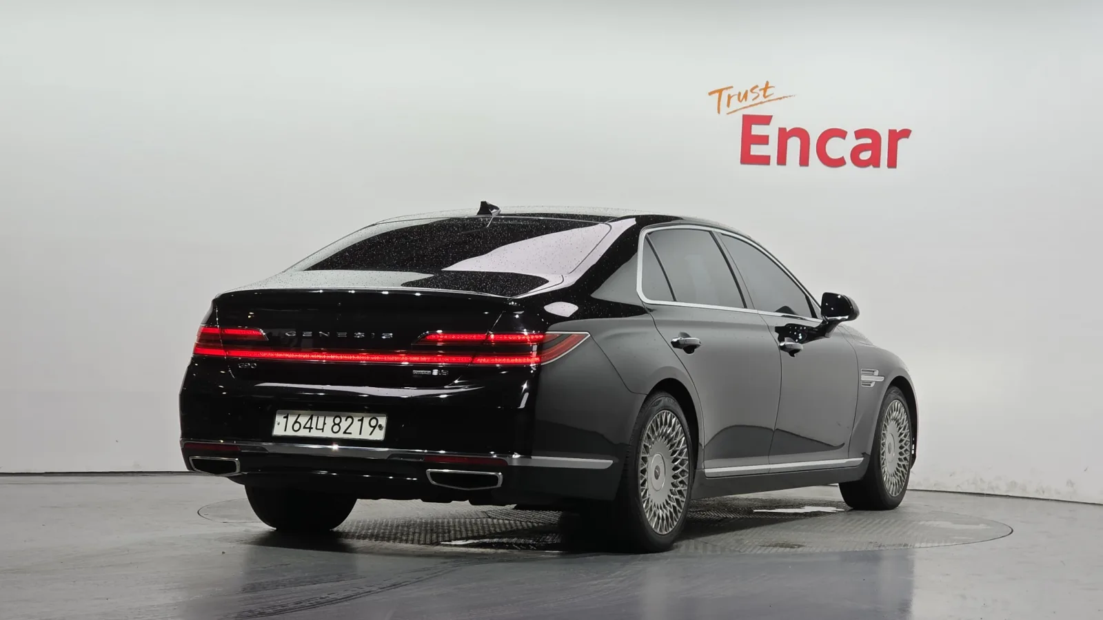 2019 Genesis G90