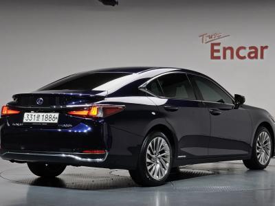 2022 Lexus ES