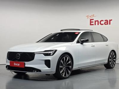 2026 Volvo S90