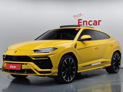 2020 Lamborghini Urus