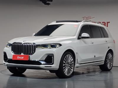 2021 BMW X7