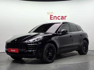 2015 Porsche Macan
