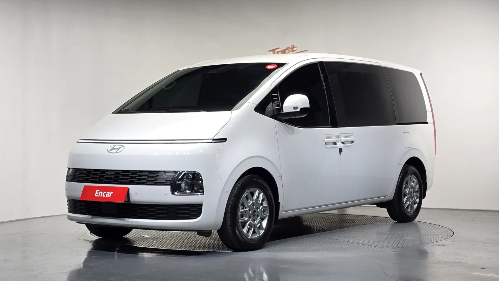 2026 Hyundai Staria