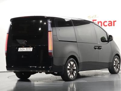 2022 Hyundai Staria