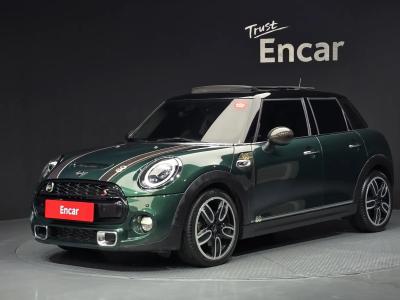 2019 MINI Cooper