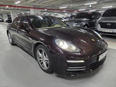 2014 Porsche Panamera