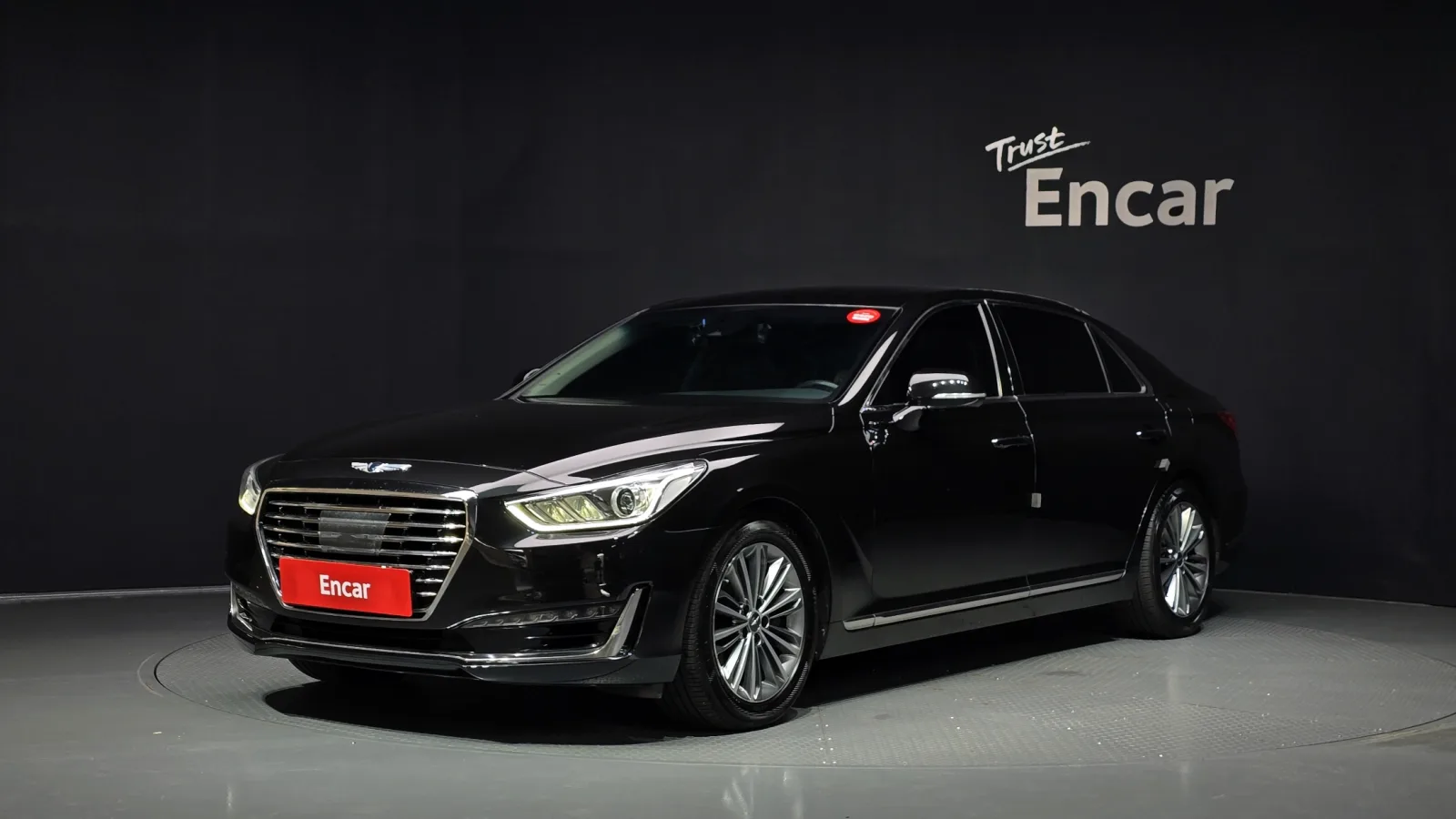 2018 Genesis EQ900