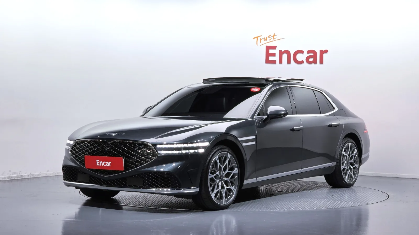 2023 Genesis G90