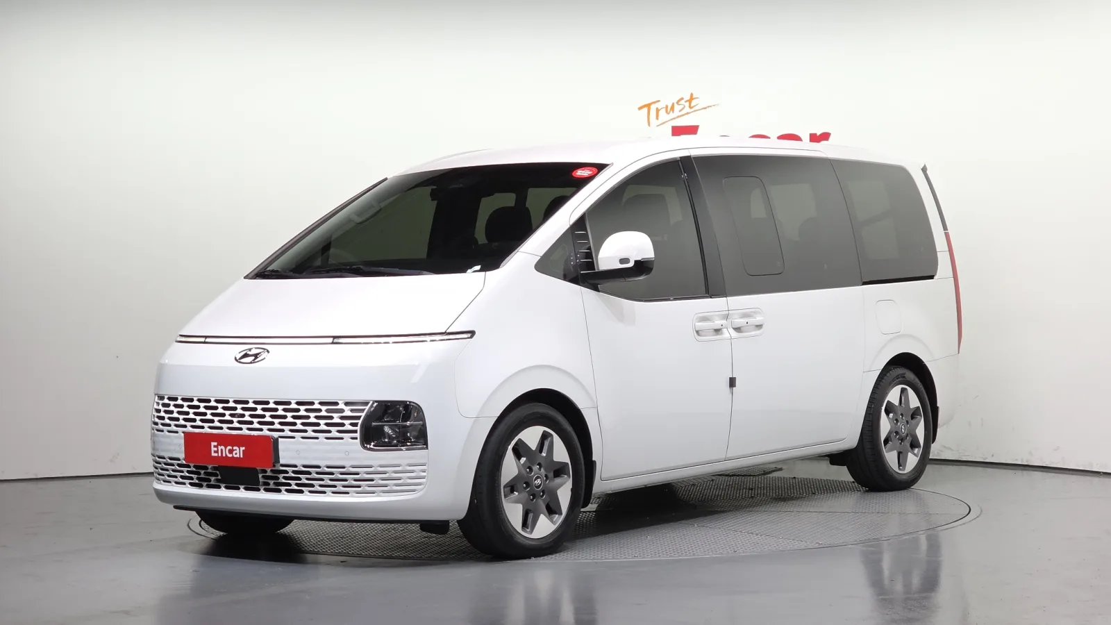 2023 Hyundai Staria