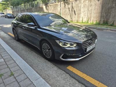 2018 Hyundai Grandeur