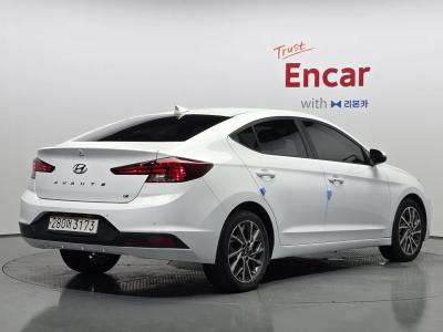 2020 Hyundai Elantra