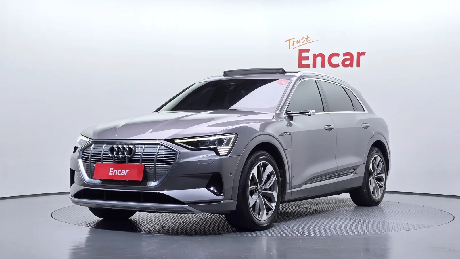 2022 Audi e-tron