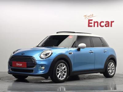 2016 MINI Cooper