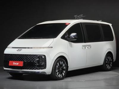 2025 Hyundai Staria